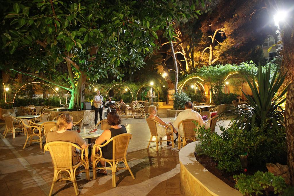 Hotel Baviera กาลารัตจาดา ภายนอก รูปภาพ